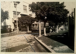 ORAN - AVENUE ARISTIDE BRIAND - ARRET TROLLEY LIGNE 6 ET 16 FIN AV A BRIAND VENANT D ORAN